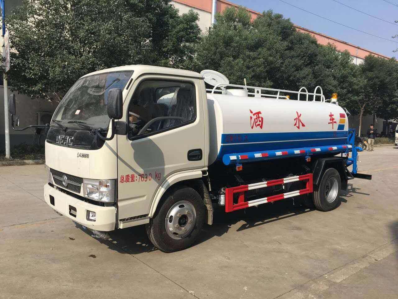 5噸灑水車在哪里有賣？湖北楚勝汽車13886887089