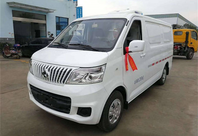 長(zhǎng)安睿行M80國六面包冷藏車